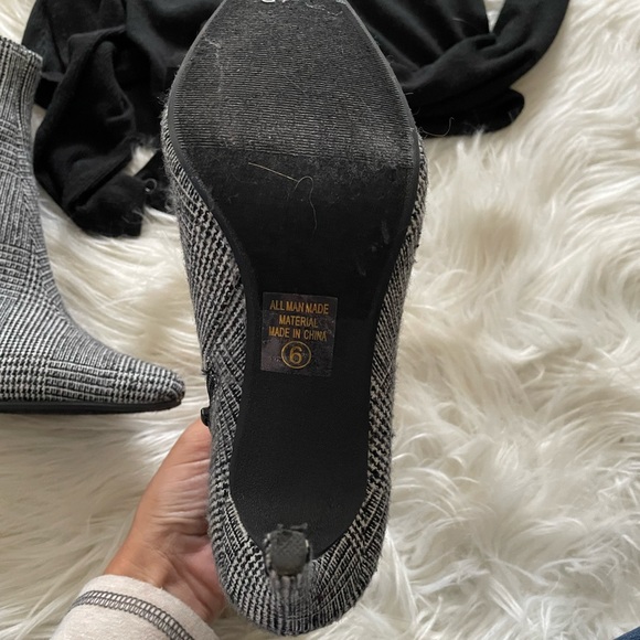 Heeled Booties - Picture 4 of 4